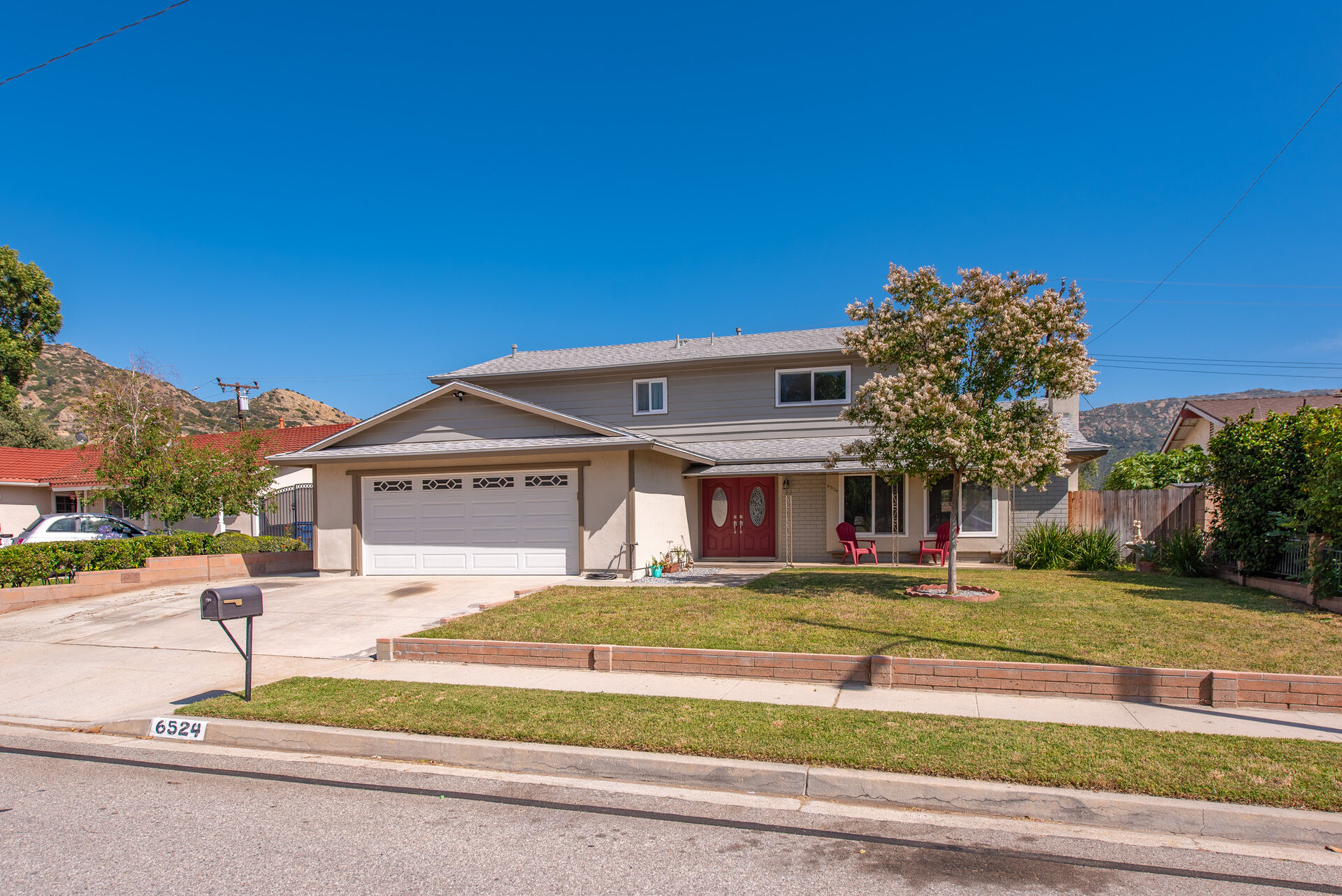 Front of 6524 Menlo Street, Simi Valley